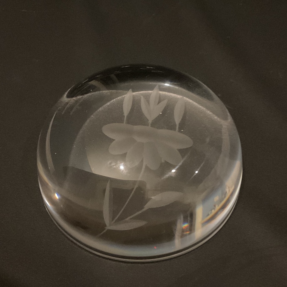 Princess House Clear Glass Floral Paperweight
